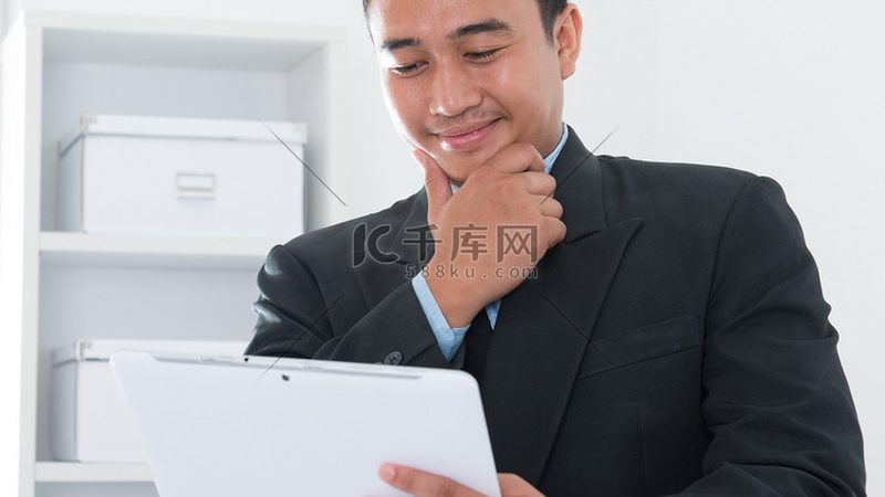 速卖通代运营服务商资质，揭秘其背后的合规之道